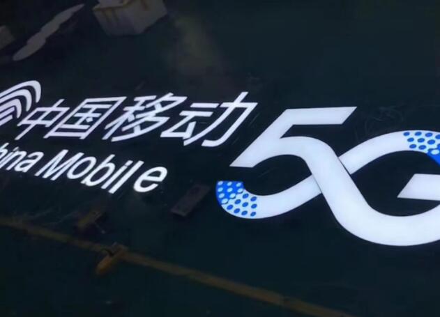 为什么说色多多官网下载耐力板最适合做广告灯箱？
