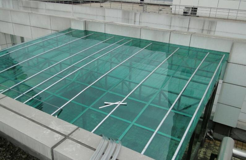 pc耐力板和钢化玻璃雨棚哪个更好？