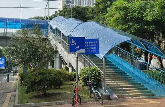 色多多官网下载耐力板如何养护？